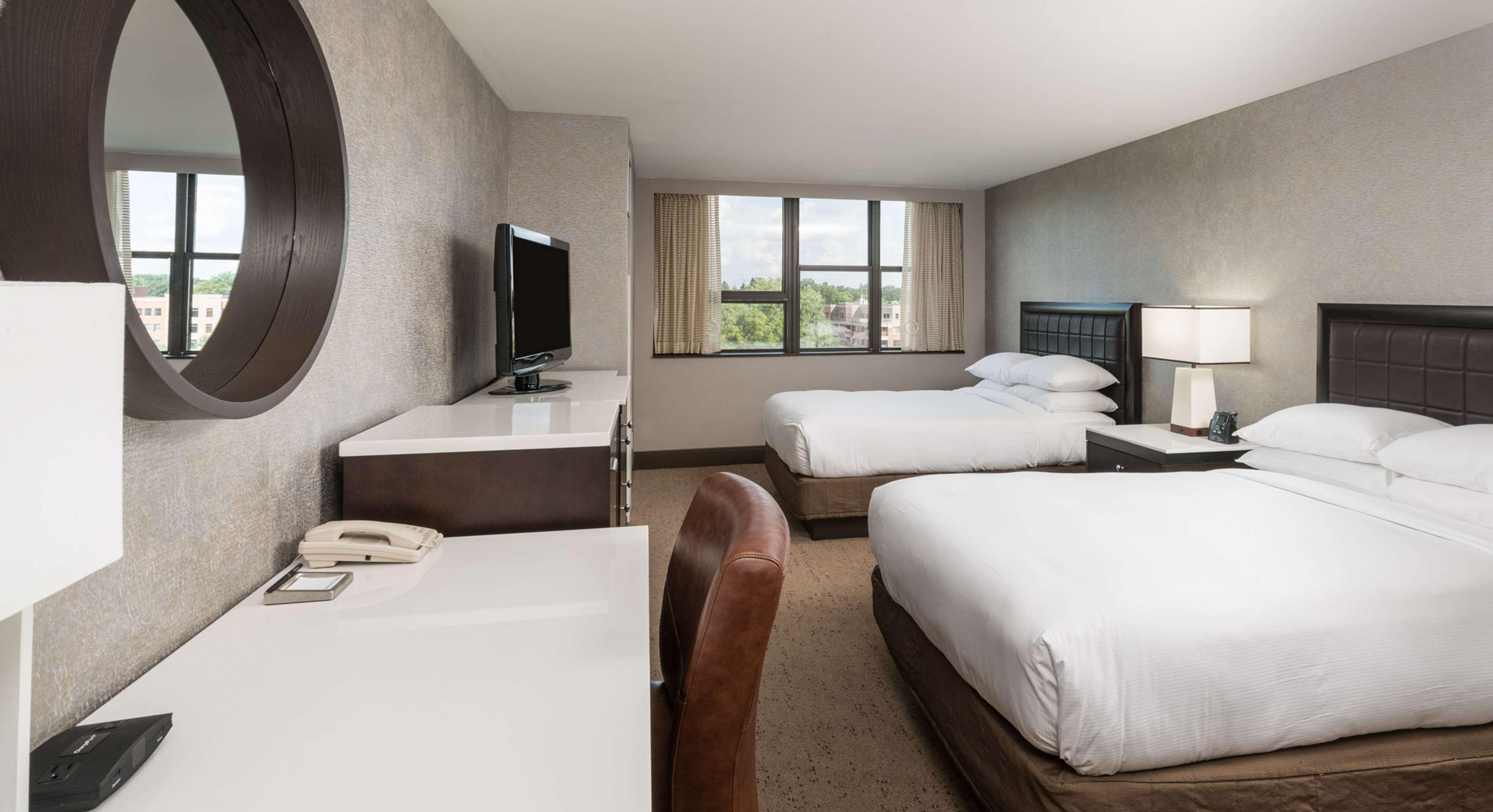 מלון סאראטוגה ספרינגס The Saratoga Hilton מראה חיצוני תמונה