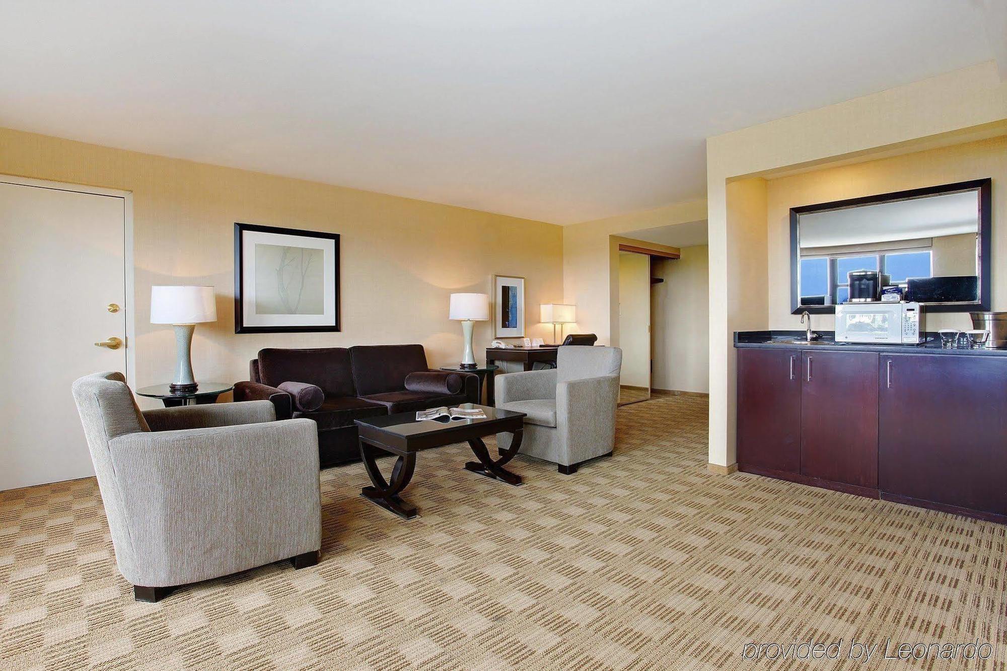 מלון סאראטוגה ספרינגס The Saratoga Hilton חדר תמונה